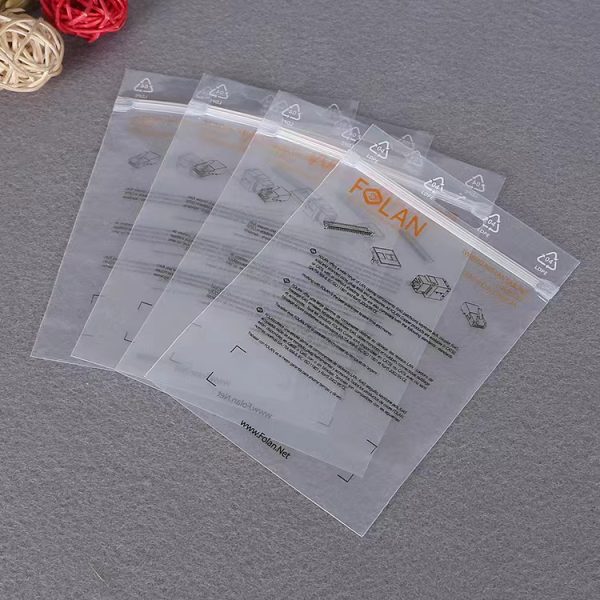 Custom High-End Clothing Packaging Bag with Frosted Zipper and Logo Printing Valve Sealing Handle for PE Plastic Socks